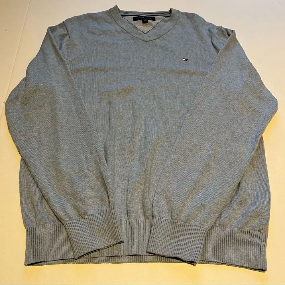 Tommy Hilfiger Men's V Neck Cotton Sweater Powder Blue Size Large